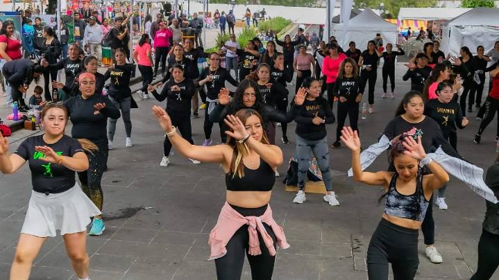 Mega Clase de Zumba en el marco del aniversario Amealco como Pueblo Mágico