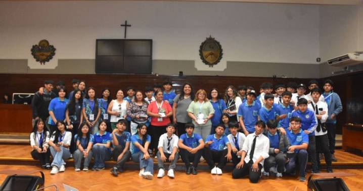 Estudiantes de Monterrico visitaron la Legislatura