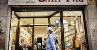 Ropa para niños en el paraíso de las carcasas para el móvil
