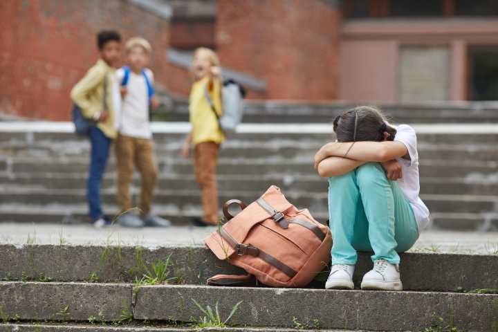 Watching someone else get bullied triggers distress in bystanders, fuels mob mentality, study says