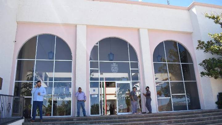 Invitan Gobierno de Parral y Ficosec a cursos gratuitos de Fontanería y Ofimática para jóvenes