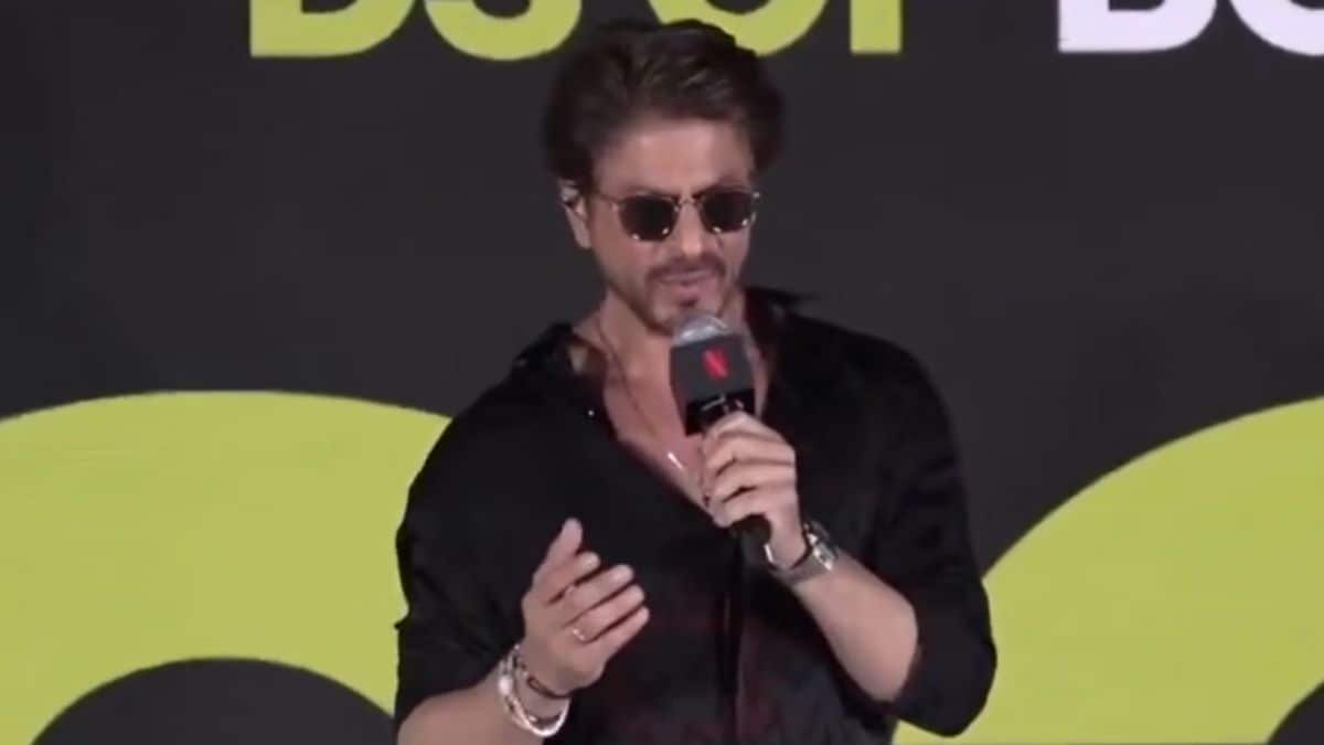 Shah Rukh Khan teases fans with unseen footage of Ba***ds of Bollywood