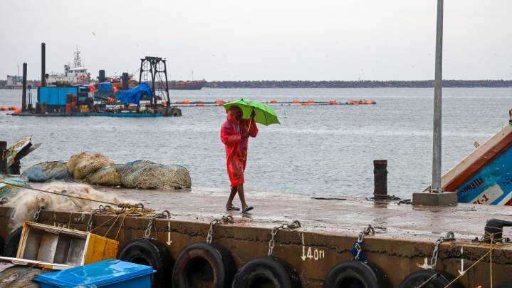 Cyclone Montha Alert: Odisha CM Majhi Chairs Meeting; IMD Issues Update On Severe Storm
