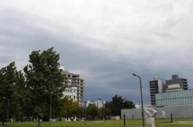 Jueves de calor y probabilidad de lluvias en Santiago del Estero