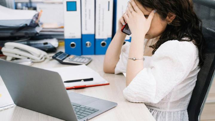 21-year-old claims managers mocked her mental health issue; called her a ‘liar’