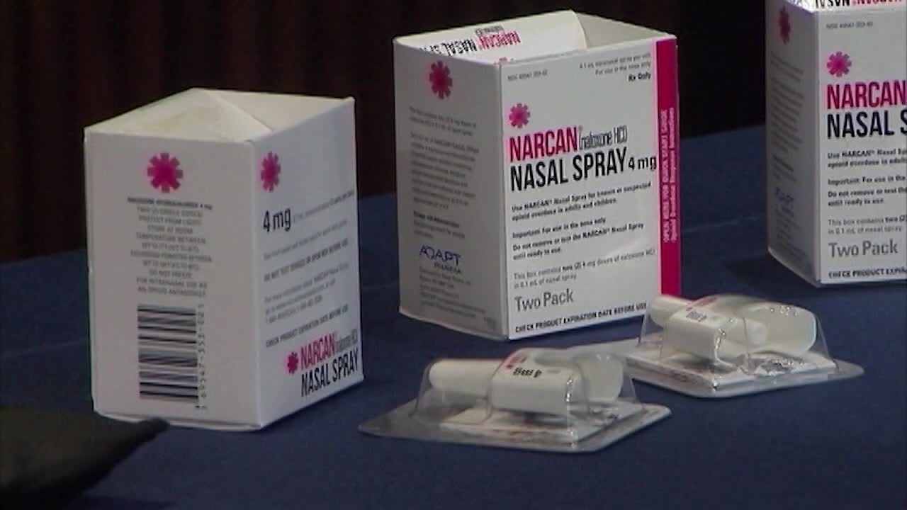 Edina schools among first in MN to allow high school students to carry, administer naloxone