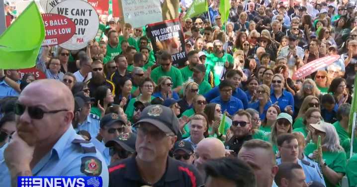 Thousands of workers protest outside SA parliament in call for better wages