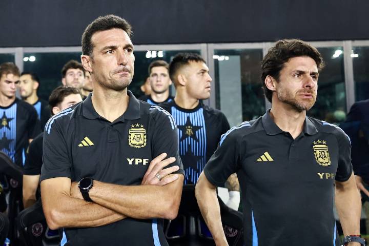 “Se tienen que acostumbrar”. Scaloni y los futbolistas que debutaron en la selección: qué analiza el DT sobre los novatos