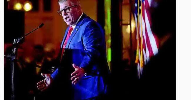 Southeast Montana helicopter crash kills Illinois politician's family, investigation underway