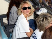 Celebrities who took in World Series' Game 4 as Blue Jays beat Dodgers