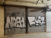 Tres hombres fueron demorados por realizar graffitis en el centro