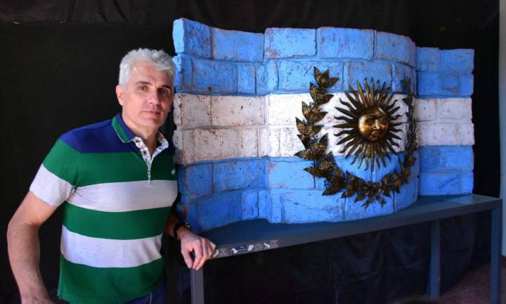 Habilitaron la muestra “Patria” del orfebre Carlos Daniel Payarols en la Casa de la Artesanía