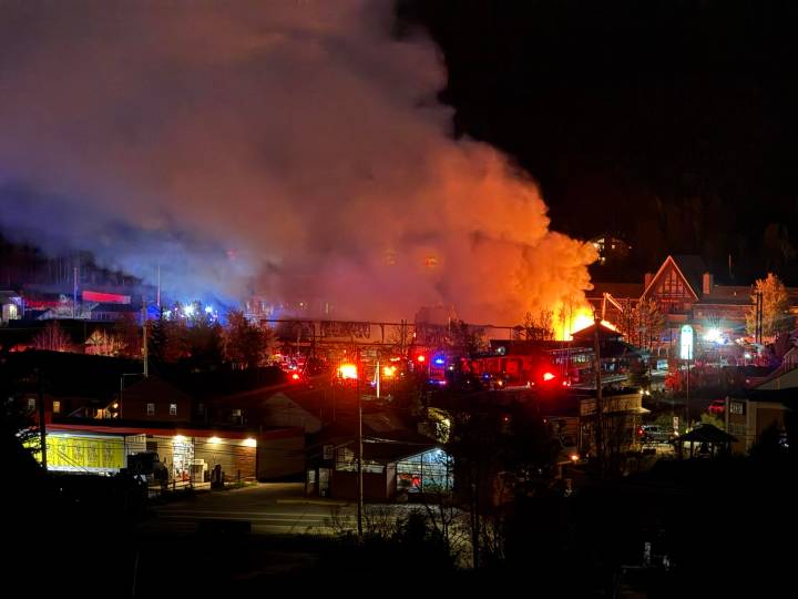 Nederland shopping center that anchors town is on fire