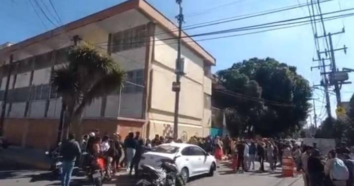 Muere estudiante en secundaria técnica de Iztapalapa; descartan ataque armado