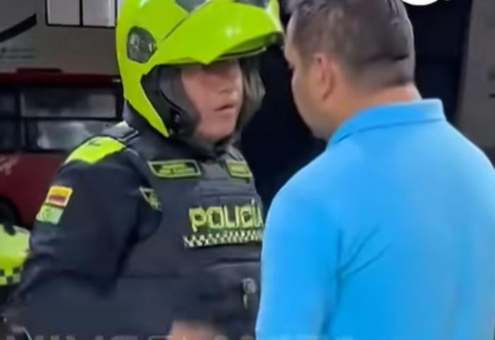 “Si usted me hace echar, yo lo pelo”: Policía en Armenia abre investigación por amenaza de un uniformado a comerciante