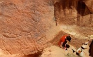 Arqueólogos en Arabia Saudita reescriben la historia de la supervivencia humana con hallazgo de arte rupestre de 12.000 años de antigüedad