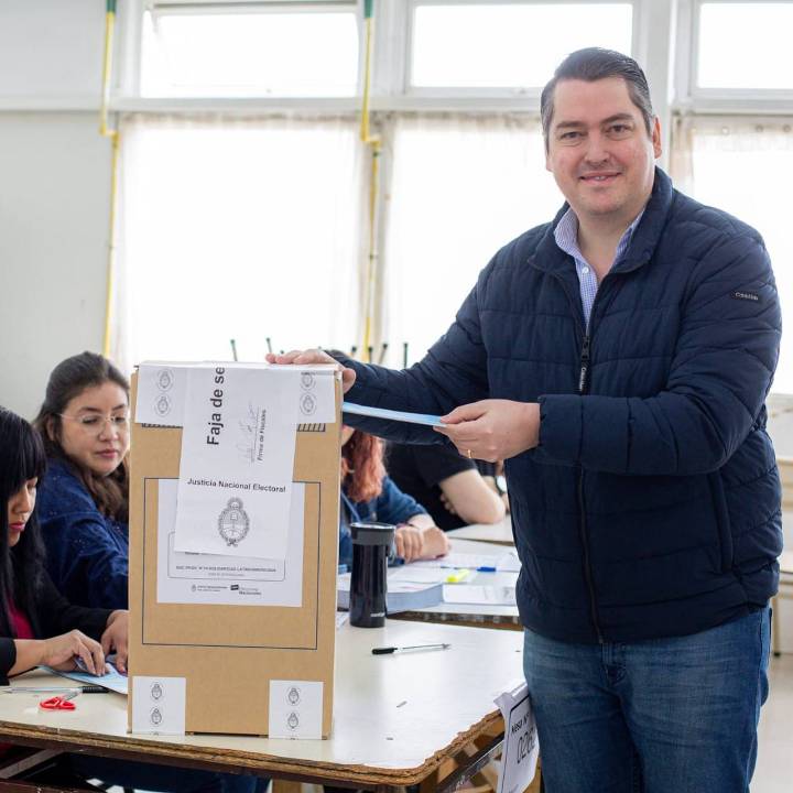 Martín Perez emitió su voto y llamó a reflexionar sobre el futuro de Tierra del Fuego