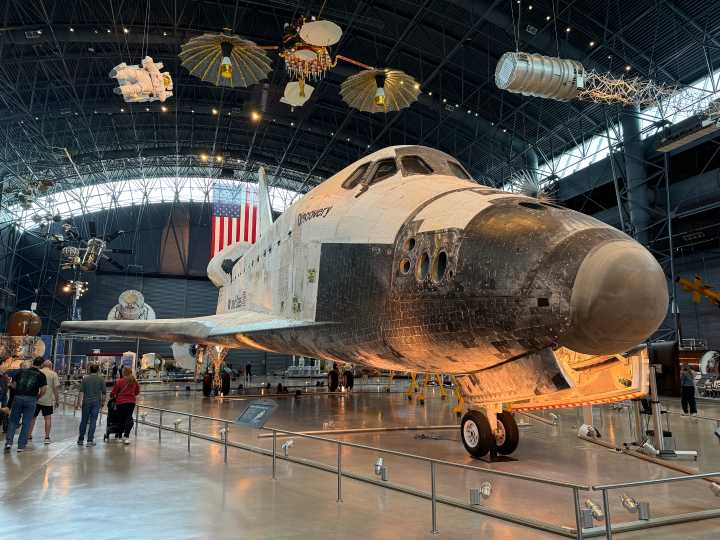 Senators spar over plans to move shuttle Discovery