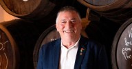 Pepe Cobos, fundador de El Pimpi de Málaga, recibe el Premio Nacional de Hostelería al Mejor Empresario