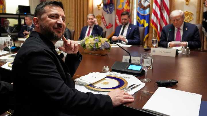 After Zelenskyy meeting, Trump calls on Ukraine and Russia to ‘stop where they are’ and end the war : NPR