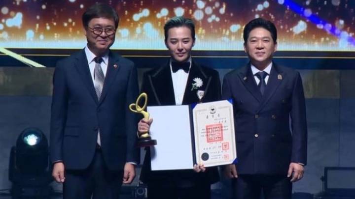 Korean ‘King of K-Pop’ G-Dragon Honoured With Okgwan Order of Cultural Merit, BIGBANG Leader Becomes Youngest Recipient of South Korea’s Highest Cultural Award (Watch Video)