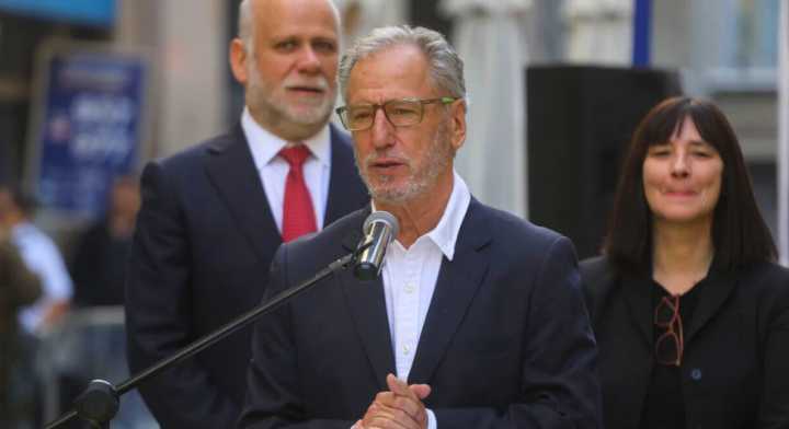 Gobierno descarta devolución en dinero y se estima en apenas