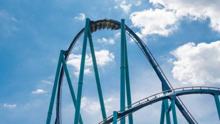 Woman sues SeaWorld, says she was hit in the face by a duck on Mako coaster