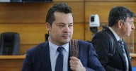 Alcalde Chamorro en silencio por nueva formalización: ex jefe jurídico acusó "invento" de Fiscalía