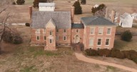 Sharpen thy sword, hoist thy mead: New Renaissance Faire rides into Bacon’s Castle