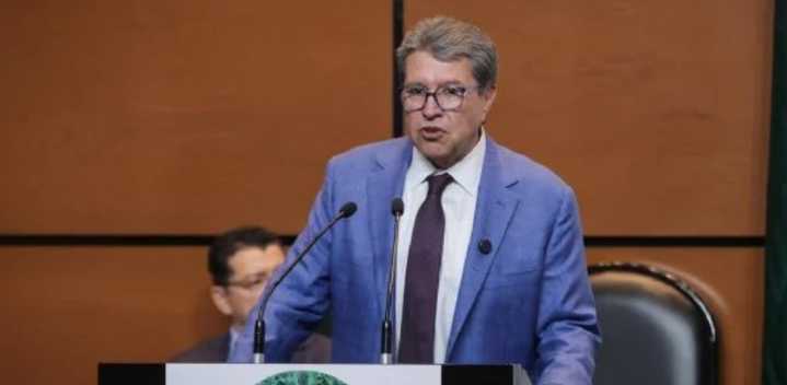 Monreal descarta fast track en Ley de Amparo y plantea revisar retroactividad