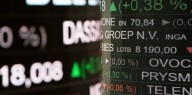Tras la euforia, luces amarillas: otras vez el dólar y el riego país cerraron al alza