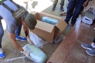 El colmo: fueron a reclamar una encomienda con droga y quedaron detenidos
