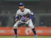 Mookie Betts con la mira en su cuarto anillo