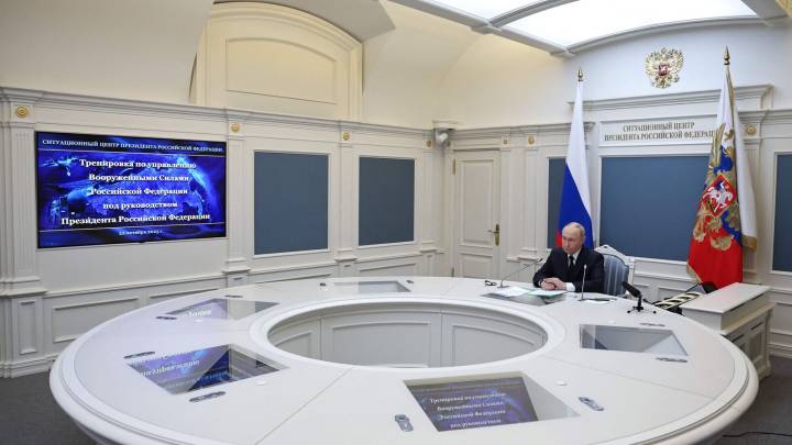 Putin oversees Russian nuclear forces readiness test