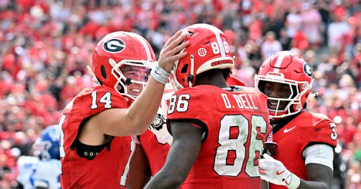 AP Top 25 Poll: Georgia football moves back into top 10