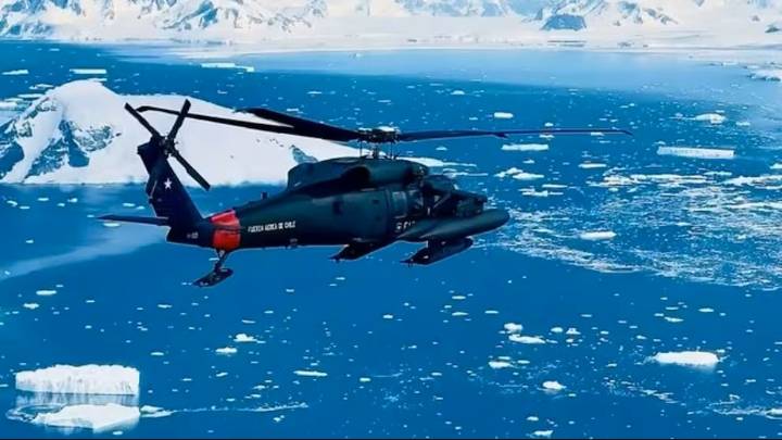 Restablecen contacto con helicóptero de la FACh extraviado en sector de Campos de Hielo Sur