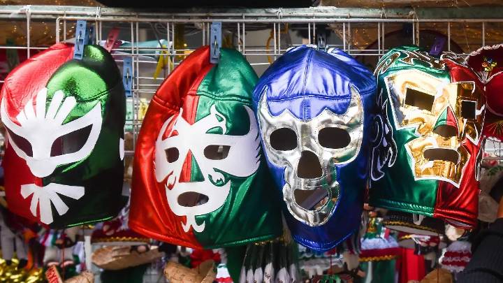 ¡Lucharán a dos a tres caídas! Conoce la exposición gratuita con figuras de El Santo a Místico