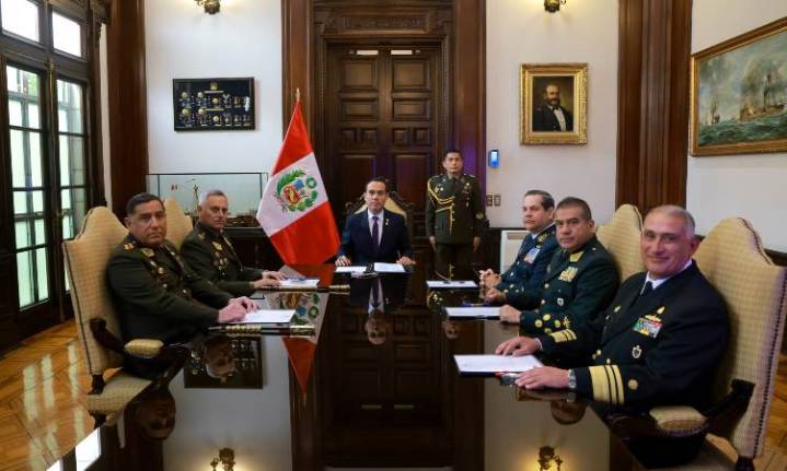 Presidente José Jerí se reúne con altos mandos para enfrentar criminalidad