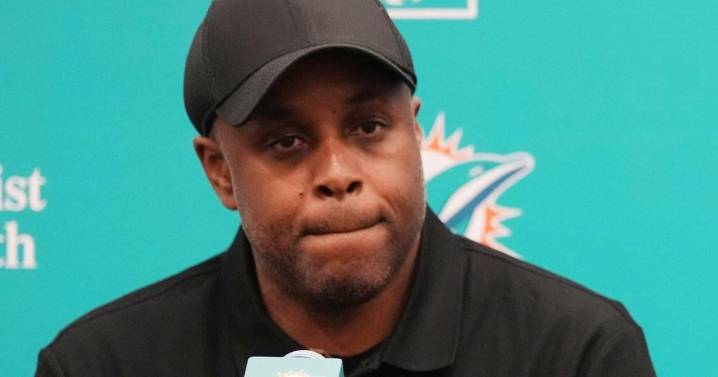 Miami Dolphins and General Manager Chris Grier agree to part ways