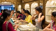 Dhanteras 2025: Gold prices hit record highs on Diwali — here’s how to verify authenticity of jewellery before you buy