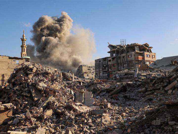 Israel attacks Hamas posts, suspends aid as ceasefire frays