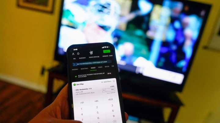 NCAA allowing pro sports betting now makes a violation Georgia reported OK