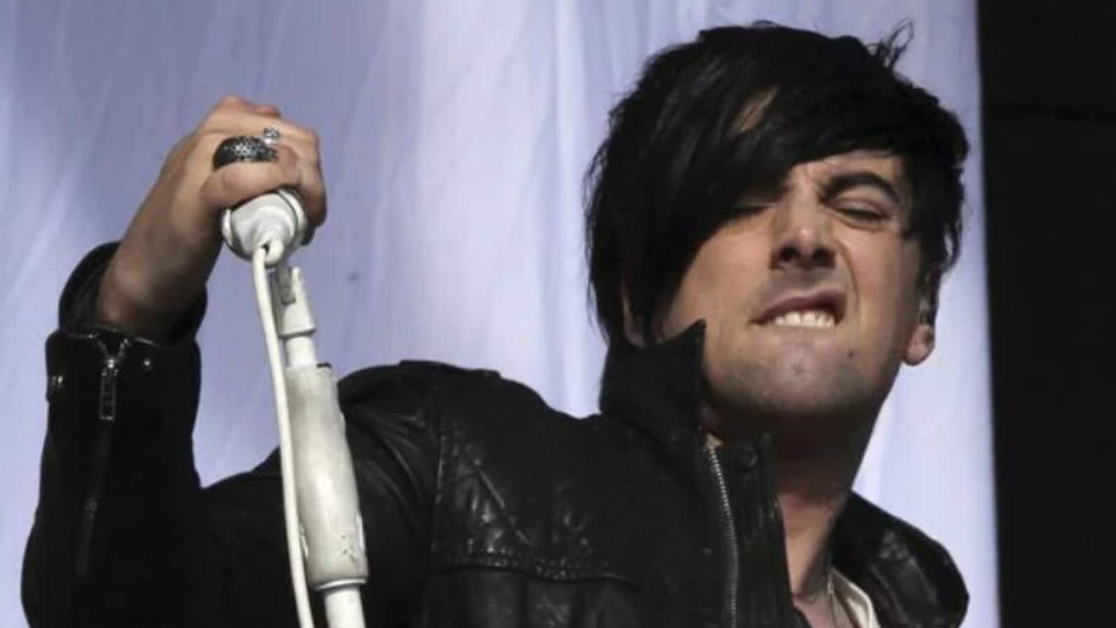 Disgraced Lostprophets singer Ian Watkins dies after attack in prison