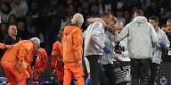 Una figura del fútbol pateó un penal, anotó el gol y en medio del festejo sufrió una dolorosa lesión