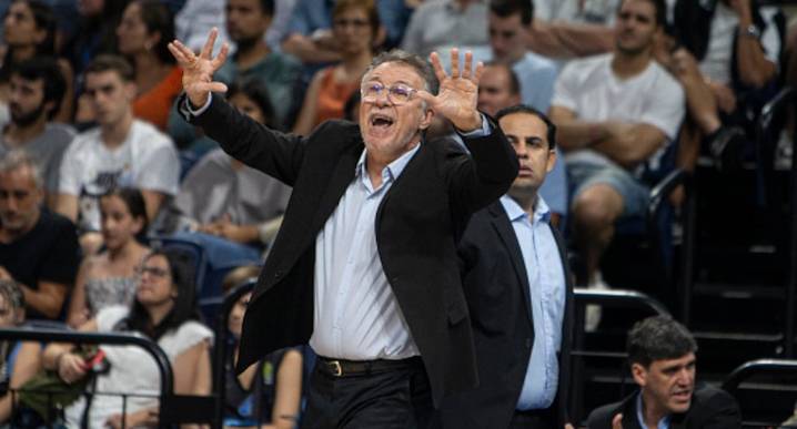 Rubén Magnano, el técnico que llevó a Argentina al oro olímpico en Atenas 2004, analiza la crisis del básquet peruano : “Es muy difícil proyectar un futuro”