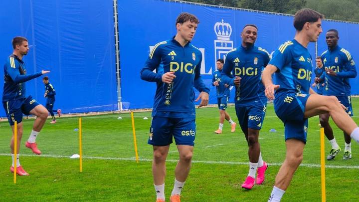 Los internacionales del Real Oviedo ya entrenan a las órdenes de Carrión
