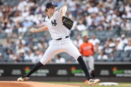 Deadspin | Red Sox, Yankees turn to rookie starters for decisive Game 3