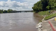 Río Suchiate se mantiene a máxima capacidad, autoridades piden precaución