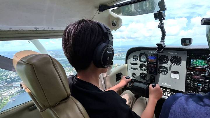 Discovery Flight offers flying lessons over Orlando