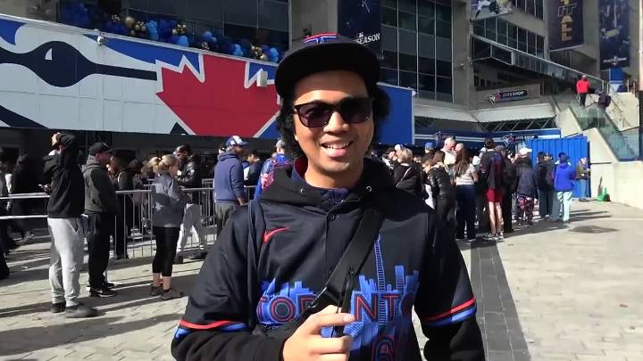 Blue Jays and Dodgers fans travel to Toronto for World Series
